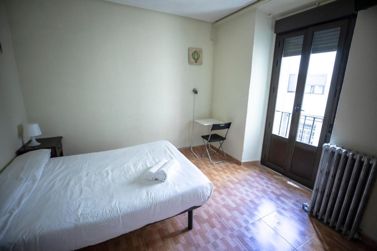 Hostal Los Perales Madrid Buitenkant foto